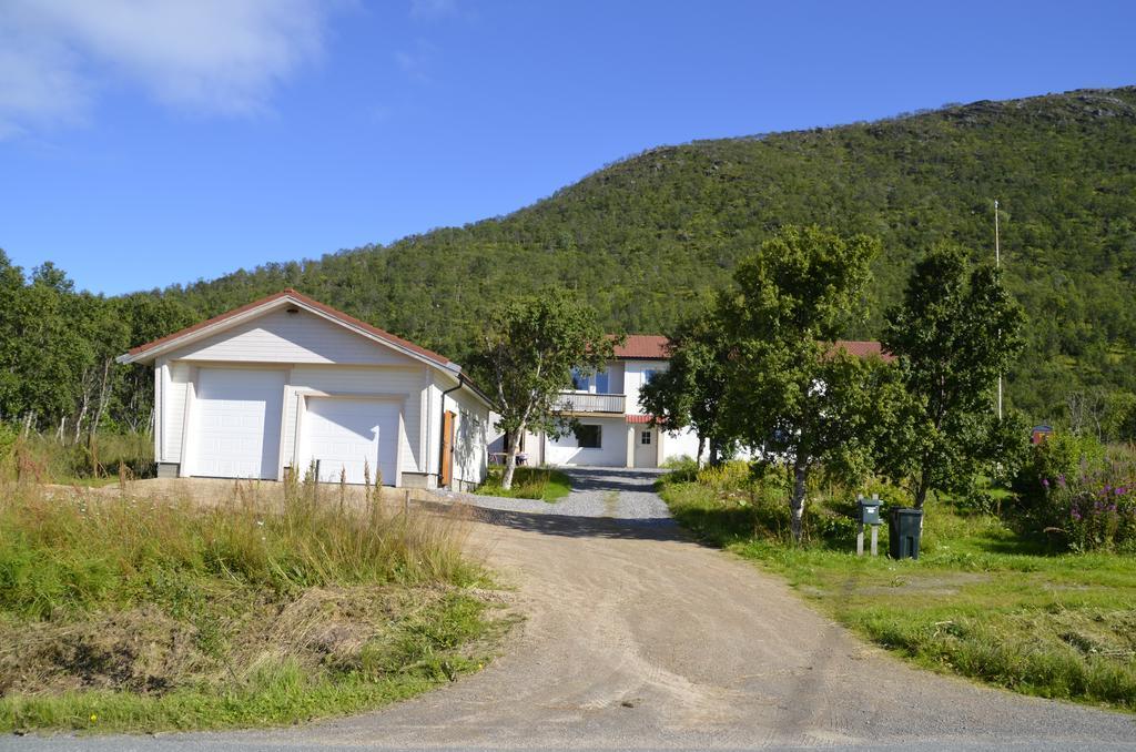 Villa Fjord House Fornes Esterno foto