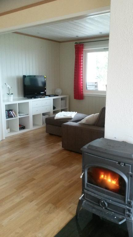 Villa Fjord House Fornes Esterno foto