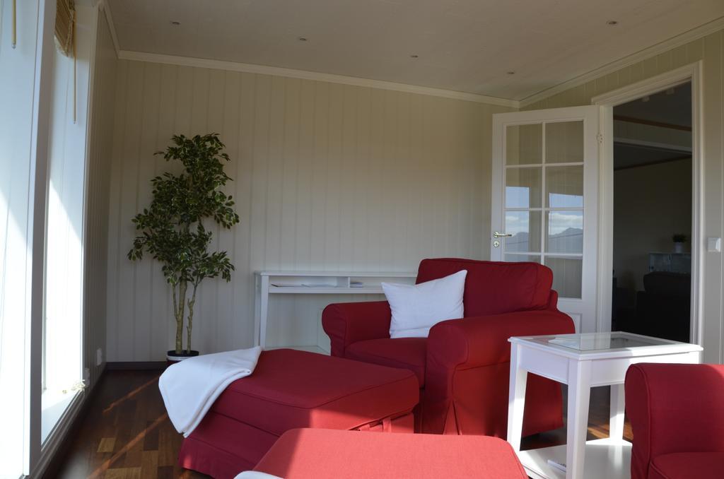 Villa Fjord House Fornes Esterno foto
