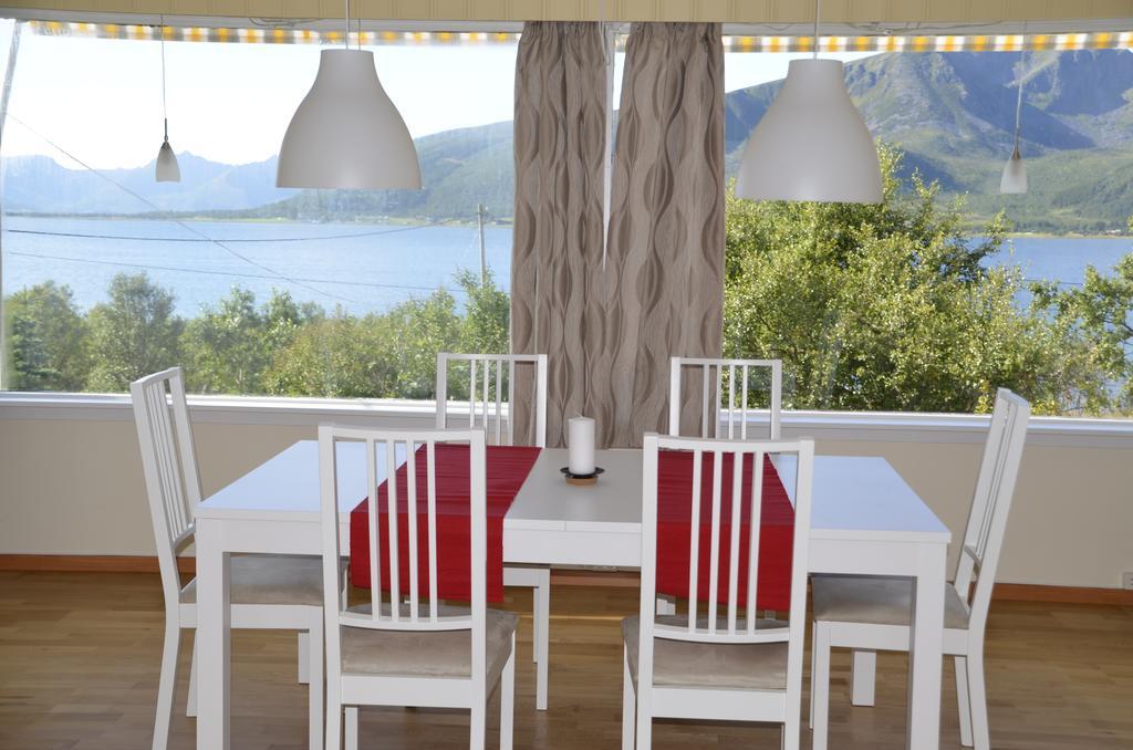 Villa Fjord House Fornes Esterno foto
