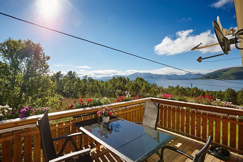 Villa Fjord House Fornes Esterno foto